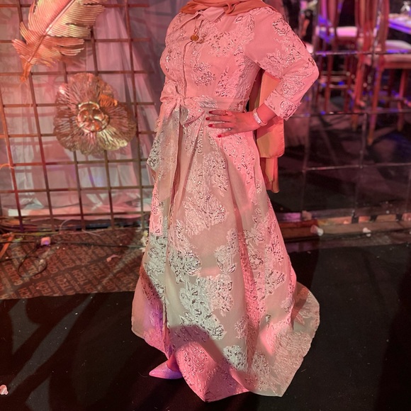 Teri Jon by Rickie Freeman Metallic Jacquard Shirt Waist Gown - Picture 4 of 5